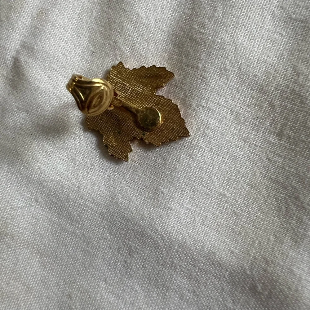 Vintage Elegant Red Leaf Earrings
